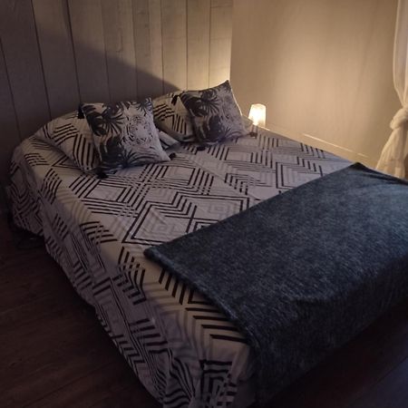 Gite Cocooning Avec Piscine Bouge-Chambalud Eksteriør billede